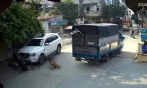 Ôtô tông trúng đoàn người đưa tang Ôtô tông trúng đoàn người đưa tang