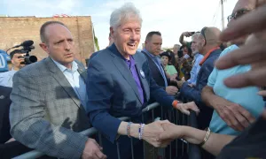 Ông Bill Clinton vận động tranh cử cho bà Harris Ông Bill Clinton vận động tranh cử cho bà Harris