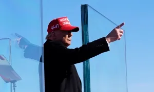 Trump: Tôi không quan tâm nếu các nhà báo bị bắn Trump: Tôi không quan tâm nếu các nhà báo bị bắn