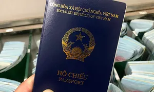 Hộ chiếu Việt Nam giảm 3 bậc trên bảng xếp hạng toàn cầu Hộ chiếu Việt Nam giảm 3 bậc trên bảng xếp hạng toàn cầu