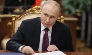 Ông Putin ký luật xóa nợ xấu cho người tham chiến ở Ukraine Ông Putin ký luật xóa nợ xấu cho người tham chiến ở Ukraine