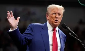 Ông Trump chỉ trích Tổng thống Biden ân xá cho con trai Ông Trump chỉ trích Tổng thống Biden ân xá cho con trai