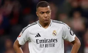 Ancelotti được khuyên để Mbappe dự bị