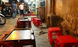 Người thuê mặt bằng nhà tôi bán cà phê, quán ăn lần lượt đóng cửa Người thuê mặt bằng nhà tôi bán cà phê, quán ăn lần lượt đóng cửa