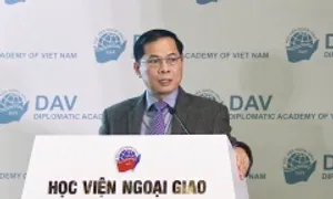 'Đối ngoại cần vươn mình lên tầm cao mới' 'Đối ngoại cần vươn mình lên tầm cao mới'