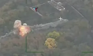 Nga đăng video Iskander-M tập kích 'trung đoàn drone Ukraine'